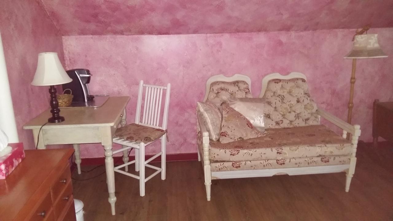 Gite Agricole Les Lilas Saint Wenceslas Екстер'єр фото